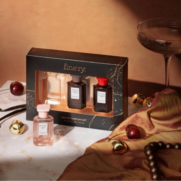 🎁BAG BEAUTY & BLING BUNDLE Atmosphere Weekender Bag fine’ry Gift Box Gold Choker - Picture 6 of 16